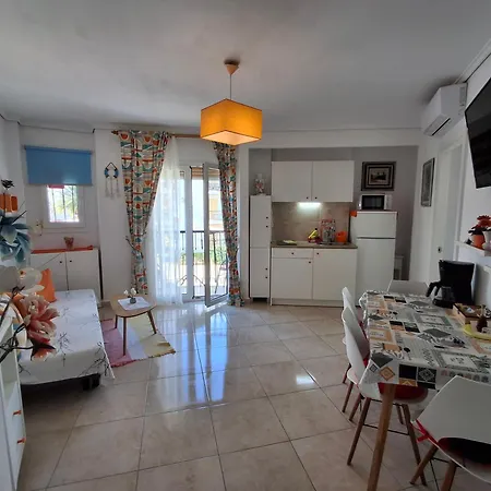 Orange Apartment *